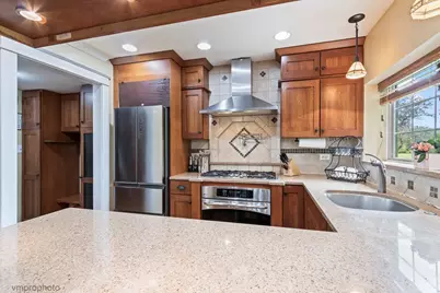4501 Opal Drive, Hoffman Estates, IL 60192 - Photo 8