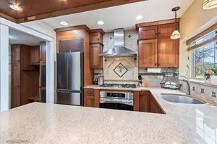 4501 Opal Dr, Hoffman Estates, IL 60192 - Photo 8