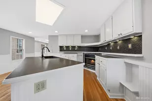10428 S Springfield Ave, Chicago, IL 60655 - Photo 12