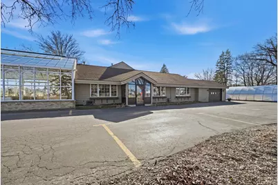 1126 E State Street, Sycamore, IL 60178 - Photo 4