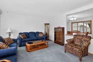 9042 Fairlane Dr, Bridgeview, IL 60455 - Photo 4