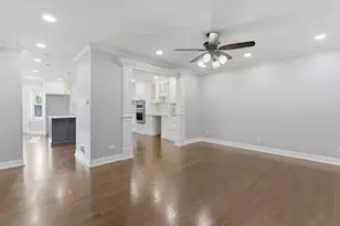 317 Vincent Pl, Elgin, IL 60123 - Photo 12
