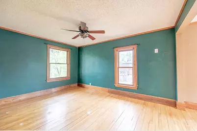 630 Forest Avenue, Elgin, IL 60120 - Photo 16