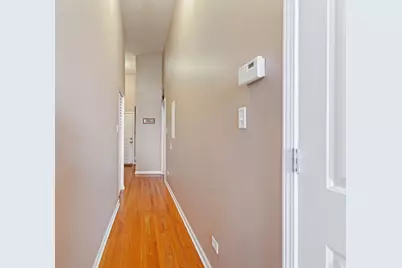 949 N Willard Court #203, Chicago, IL 60642 - Photo 8