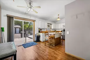 535 Garnett Ave, Winthrop Harbor, IL 60096 - Photo 8