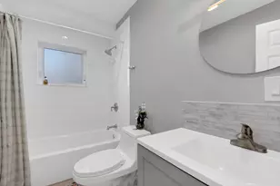 27W180 Cooley Ave, Winfield, IL 60190 - Photo 12