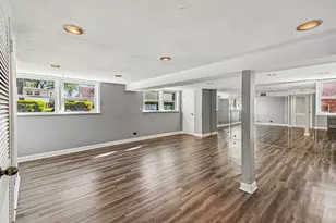 350 Carey Ct, Chicago Heights, IL 60411 - Photo 8
