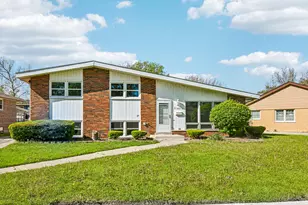 350 Carey Ct, Chicago Heights, IL 60411 - Photo 1