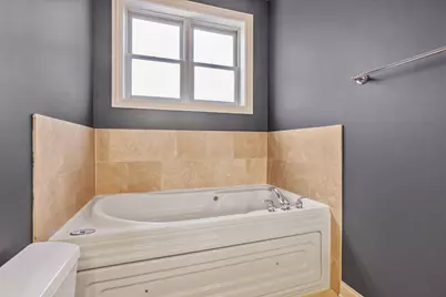 5691 W Higgins Avenue #2W, Chicago, IL 60630 - Photo 10