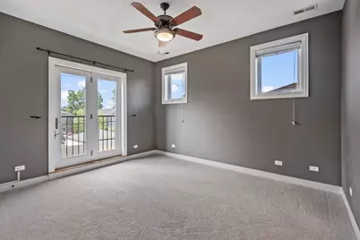 5691 W Higgins Avenue #2W, Chicago, IL 60630 - Photo 8