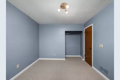 301 30th Avenue W, Milan, IL 61264 - Photo 8