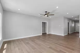 517 S 5th St, Fairbury, IL 61739 - Photo 16