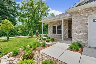 520 S 6th St, Fairbury, IL 61739 - Photo 2
