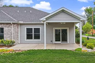 520 S 6th St, Fairbury, IL 61739 - Photo 6