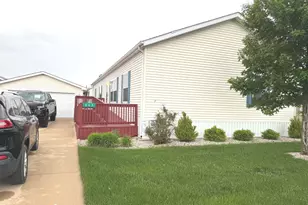662 Alder, Manteno, IL 60950 - Photo 1