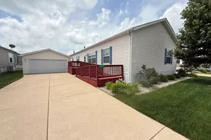662 Alder, Manteno, IL 60950 - Photo 1