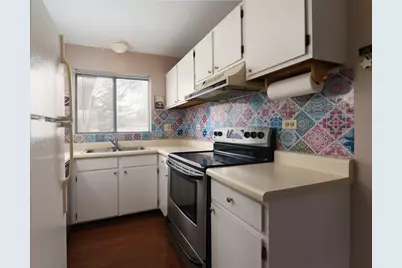 425 Berkshire Drive #16, Crystal Lake, IL 60014 - Photo 8