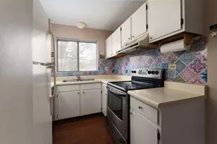 425 Berkshire Dr, Crystal Lake, IL 60014 - Photo 8