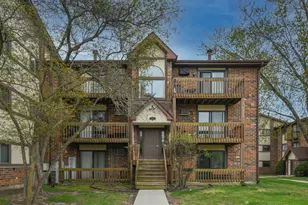 425 Berkshire Dr, Crystal Lake, IL 60014 - Photo 1