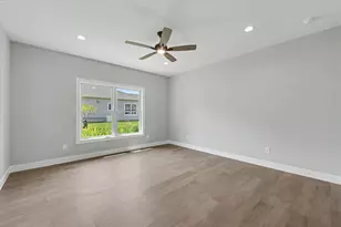 512 S 6th St, Fairbury, IL 61739 - Photo 30