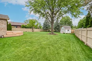 8320 Cloverview Dr, Tinley Park, IL 60477 - Photo 4