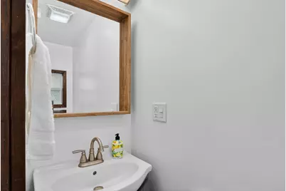 989 Victoria Street, Antioch, IL 60002 - Photo 18