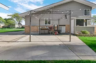 120 Westwood Dr, Park Forest, IL 60466 - Photo 18