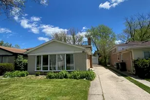 704 Laramie Ave, Wilmette, IL 60091 - Photo 1
