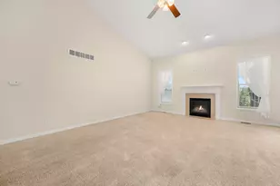 1418 Beach Ln, Sycamore, IL 60178 - Photo 12