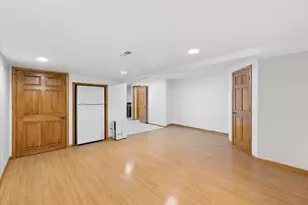 36W793 Red Gate Ct, Saint Charles, IL 60175 - Photo 38