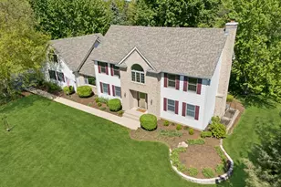 36W793 Red Gate Ct, Saint Charles, IL 60175 - Photo 4