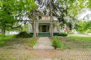 425 Mason St, Chenoa, IL 61726 - Photo 2