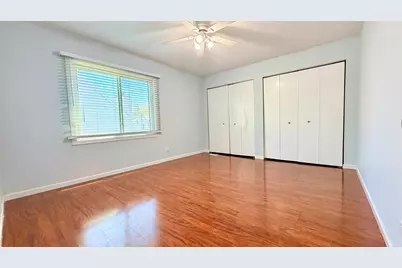 750 Crescent Way, Hanover Park, IL 60133 - Photo 8