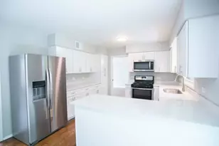 18052 San Diego Ave, Homewood, IL 60430 - Photo 2
