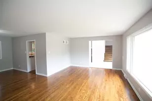 18052 San Diego Ave, Homewood, IL 60430 - Photo 8