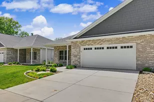 516 S 6th St, Fairbury, IL 61739 - Photo 2