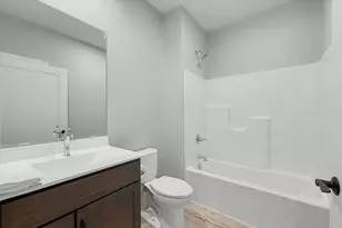 516 S 6th St, Fairbury, IL 61739 - Photo 34