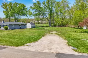 1617 Sunnyside Beach Dr, Johnsburg, IL 60051 - Photo 20