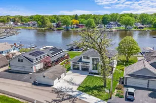 1617 Sunnyside Beach Dr, Johnsburg, IL 60051 - Photo 12