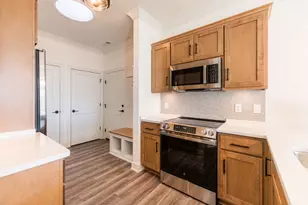 46 Kloe Ln, Sycamore, IL 60178 - Photo 12