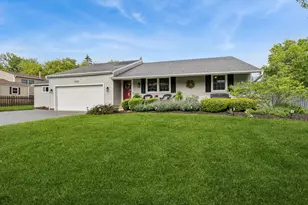 36338 N Douglas Terrace, Gurnee, IL 60031 - Photo 2