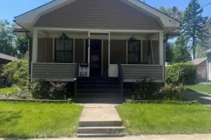 814 Iowa Ave, Aurora, IL 60506 - Photo 1