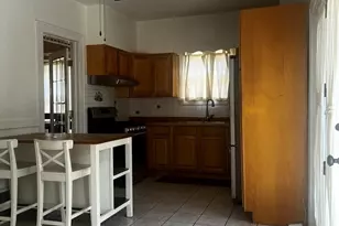 814 Iowa Ave, Aurora, IL 60506 - Photo 14