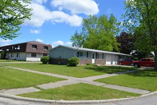 903905 West St, Harvard, IL 60033 - Photo 2