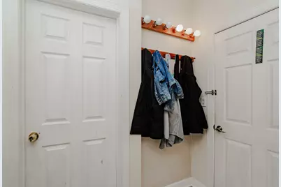 4133 W Melrose Street, Chicago, IL 60641 - Photo 30