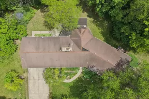 27125 N Williams Park Rd, Wauconda, IL 60084 - Photo 12