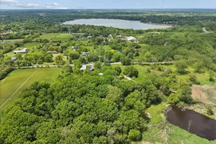 27125 N Williams Park Rd, Wauconda, IL 60084 - Photo 4