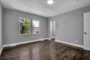 735 E 105th St, Chicago, IL 60628 - Photo 18