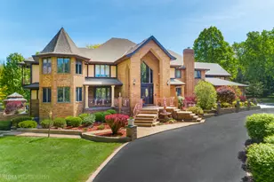 3204 Stonegate Dr, Crystal Lake, IL 60012 - Photo 1