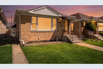 4846 W Foster Avenue, Chicago, IL 60630 - Photo 2